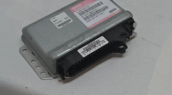 Audi A6 S6 C4 4A Gearbox control unit/module 4A0927156L 0260002201 ZF0501004773