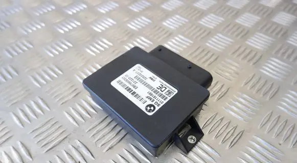 BMW 5 F10 F11 Hand brake control module 6799083