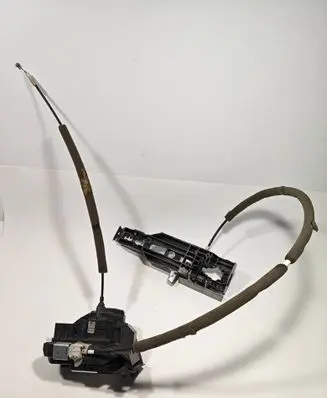 Nissan Qashqai Front door lock 80611 22134 P32S