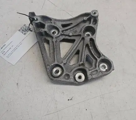 Opel Antara A/C compressor mount bracket 96868422