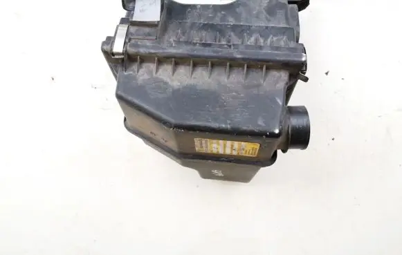 Mitsubishi Colt Air filter box mn130286 mn130287