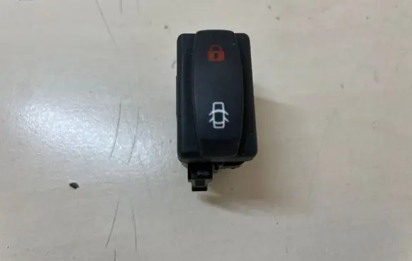 Opel Vivaro Central locking switch button 26488