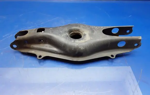Mercedes-Benz C W204 Rear upper control arm/wishbone A2043520888 2S063