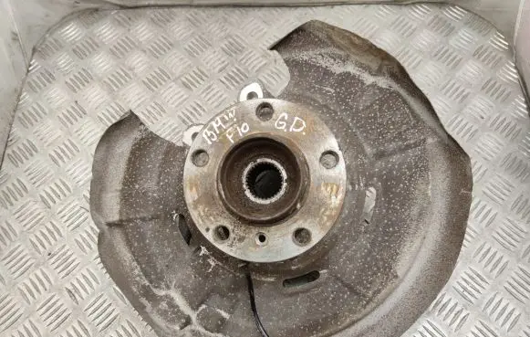 BMW 5 F10 F11 Rear wheel hub 6793770 6784901