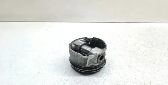 Toyota RAV 4 (XA30) Piston 142