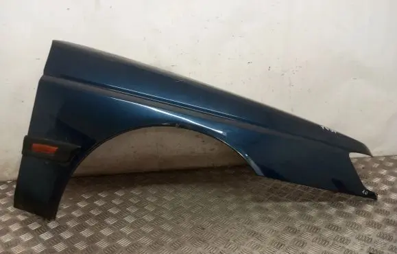 Peugeot 605 Fender