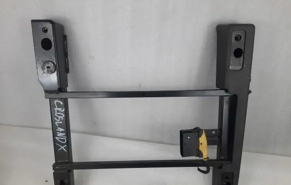 Opel Crossland X Driver seat console base 39138089