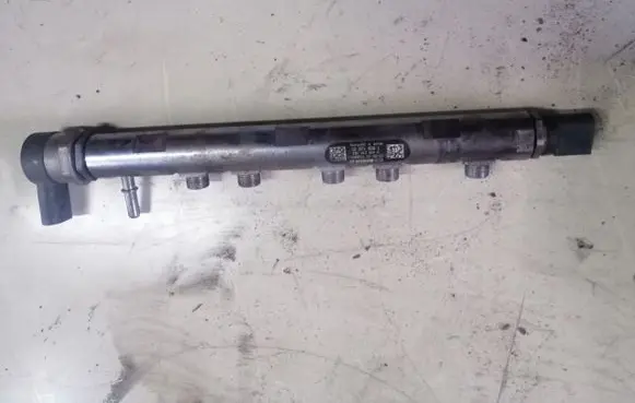 BMW 3 F30 F35 F31 Fuel main line pipe 0281002949