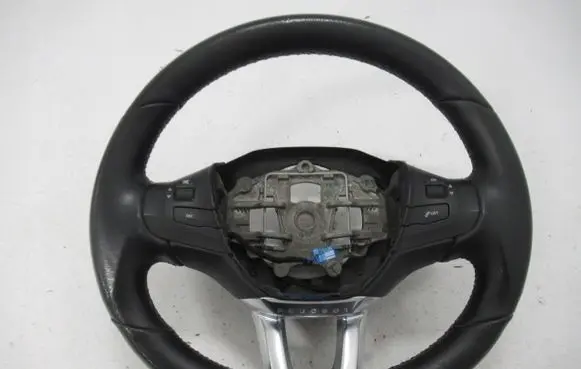 Peugeot 2008 I Steering wheel