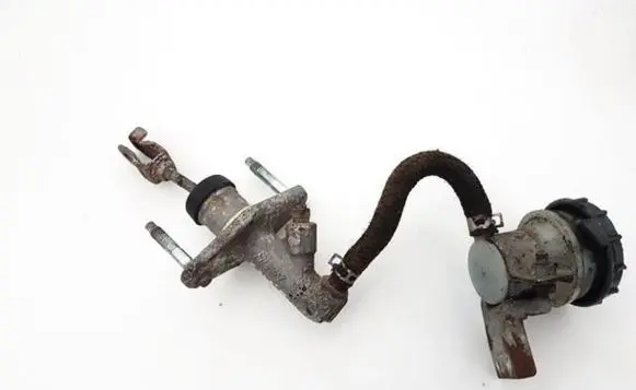 Clutch master cylinder