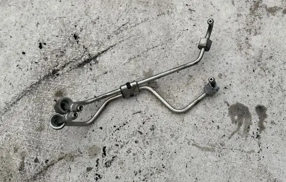 Volvo V60 Fuel injector supply line/pipe 