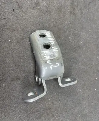 Toyota Auris E180 Front door upper hinge