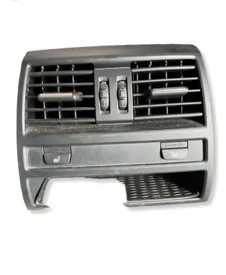 BMW 5 F10 F11 Rear air vent grill 915831205 0762405 9158312