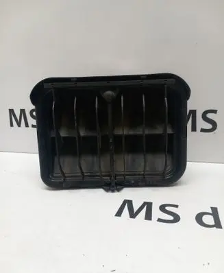 Mercedes-Benz SLK R171 Quarter panel pressure vent A1718201075 1718201075 A1718270091