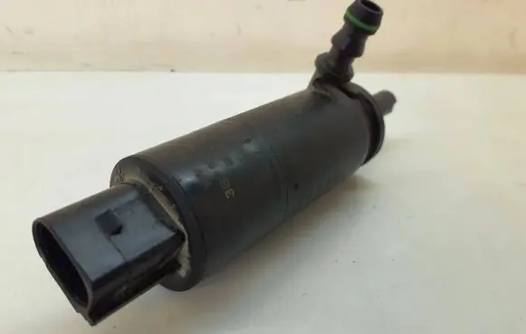 Volkswagen Golf VI Headlight washer pump 3B7955681 0410