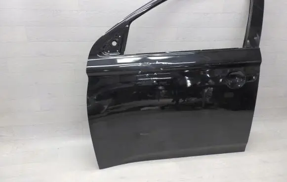 Mitsubishi Outlander Front door