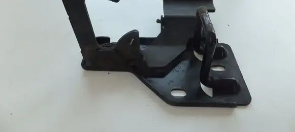 Volkswagen Touareg I Engine bonnet/hood lock/latch loop/hook 6Q0823480