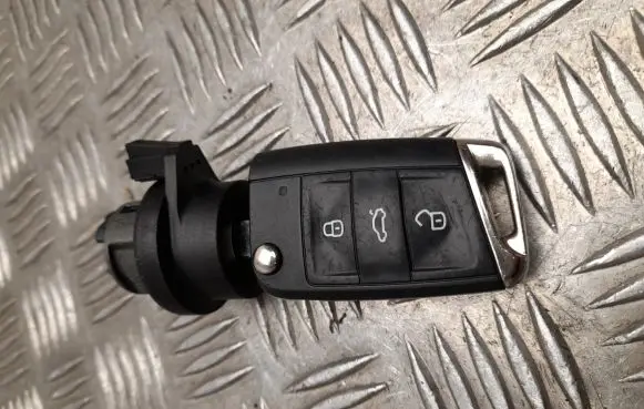 Volkswagen Touran III Ignition key/card 5G6959752CH