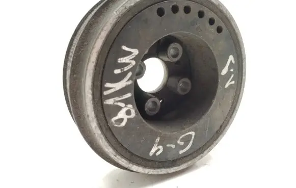 Volkswagen Golf IV Crankshaft pulley