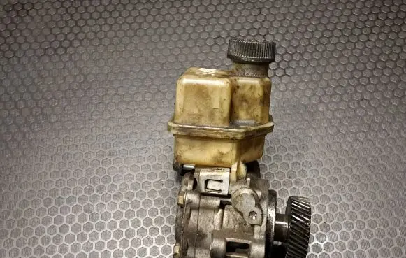 Mazda 6 Power steering pump GJ6F