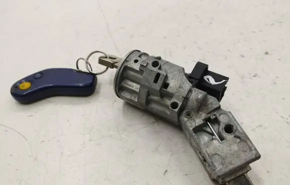 Peugeot 407 Ignition lock N0502072