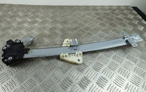 Subaru XV Front door window regulator with motor