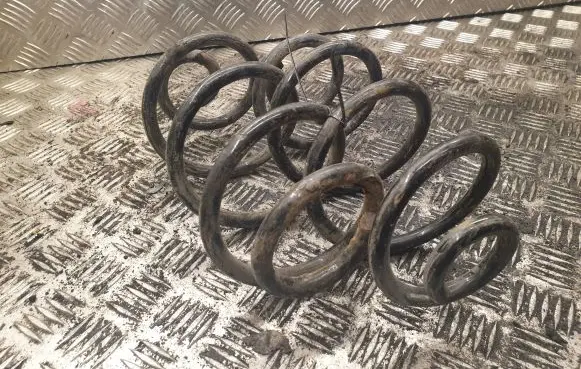 Nissan Note (E11) Rear coil spring