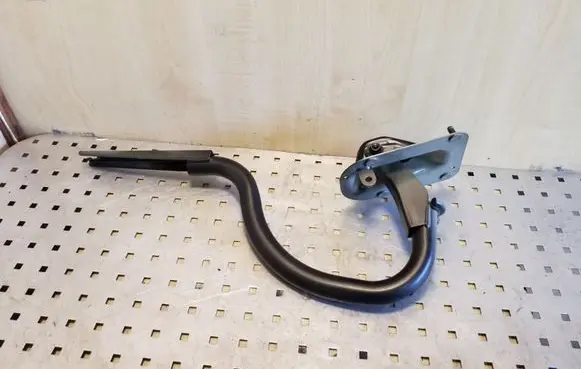 BMW 5 E60 E61 Tailgate/trunk/boot hinge 7034245