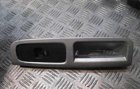 Volvo V50 Quarter vent window switch 