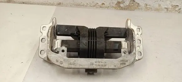 Mercedes-Benz E W214 Gearbox mounting bracket A2142401600 782196154624
