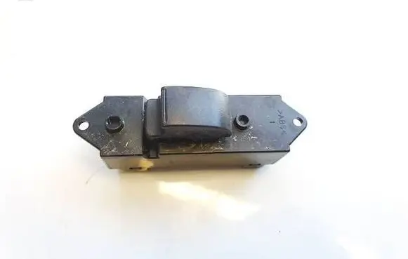 Mitsubishi Lancer X Electric window control switch 8608A067