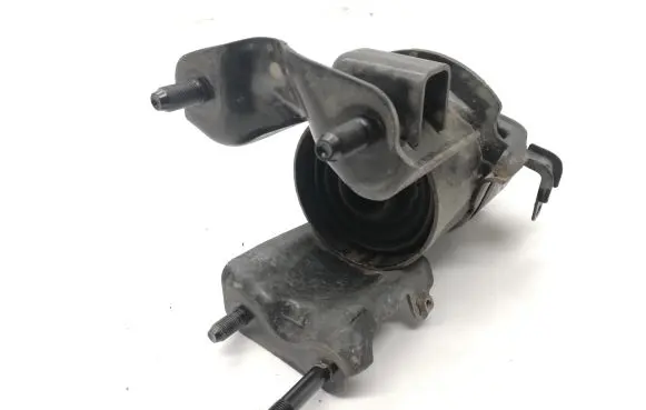 Toyota RAV 4 (XA50) Engine mount bracket K5130293
