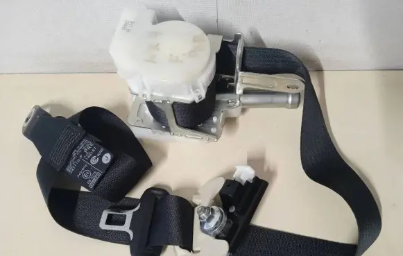 Lexus NX Front seatbelt 7x7110p