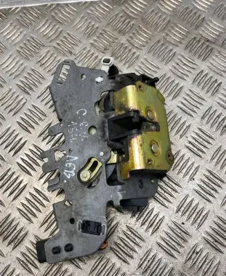 Chrysler Grand Voyager IV Rear door lock