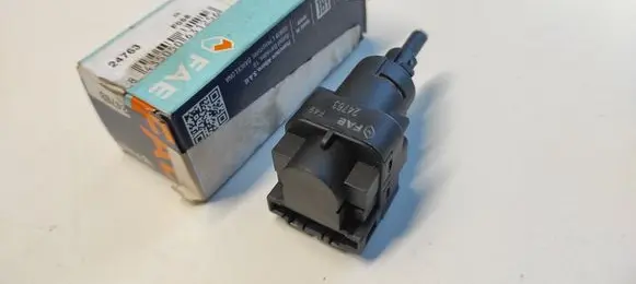 Skoda Octavia Mk2 (1Z) Brake pedal sensor switch 24763