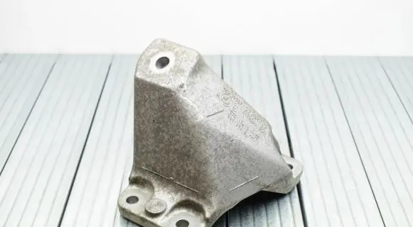 BMW 5 F10 F11 Engine mounting bracket 6795958