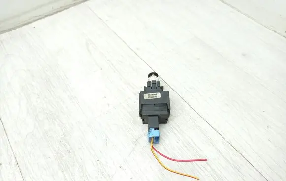 Volvo V70 Brake pedal sensor switch 8622064 05W072
