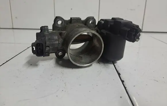 Toyota Avensis T250 Throttle valve 1923002010 1J21