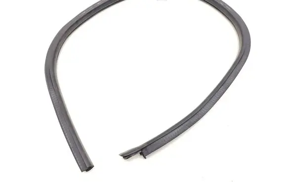 Jaguar XK - XKR Rubber seal front coupe door 6A070159F11 C2P16539