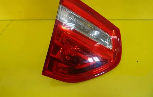 Citroen C4 Grand Picasso Tailgate rear/tail lights 9653547777