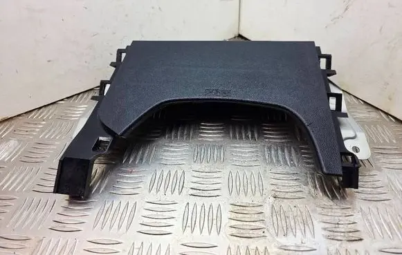 Mitsubishi ASX Knee airbag 7030A241 617622400D