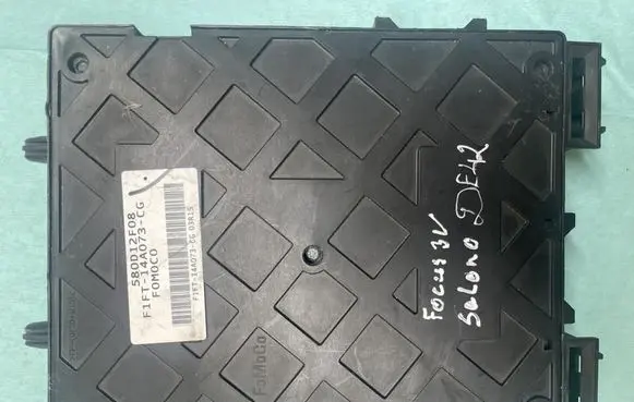Ford C-MAX II Comfort/convenience module F1FT14A073CG