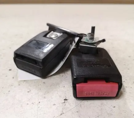Renault Scenic II - Grand scenic II Rear seatbelt buckle 158767 077432