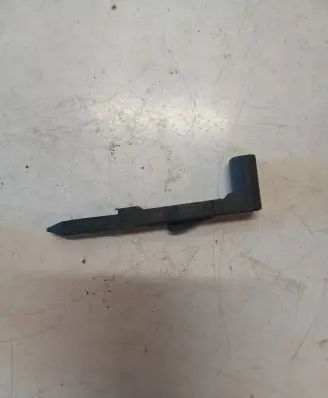 Headlight/headlamp mounting bracket
