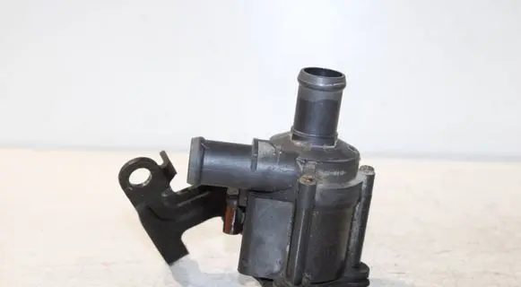 Skoda Octavia Mk3 (5E) Electric auxiliary coolant/water pump 5Q0965561B
