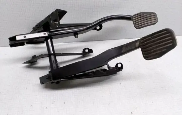 Volvo S60 Pedal assembly 3524406