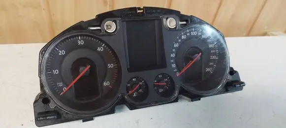 Volkswagen PASSAT B6 Speedometer (instrument cluster) 3145550