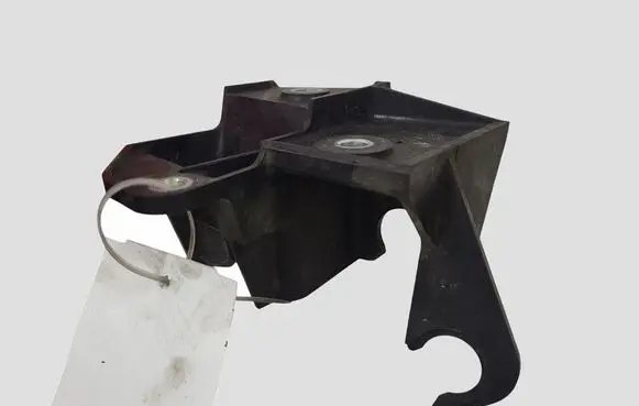 Volvo V40 Gear shift cable bracket 31367675