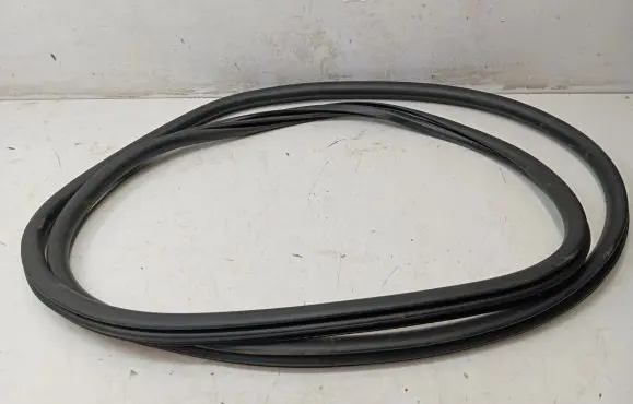 Peugeot 5008 II Rear door rubber seal (on body) 9812586680