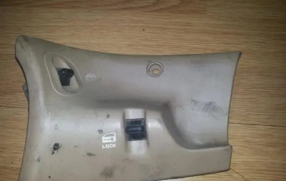 Chrysler Voyager Electric window control switch 4685504b
